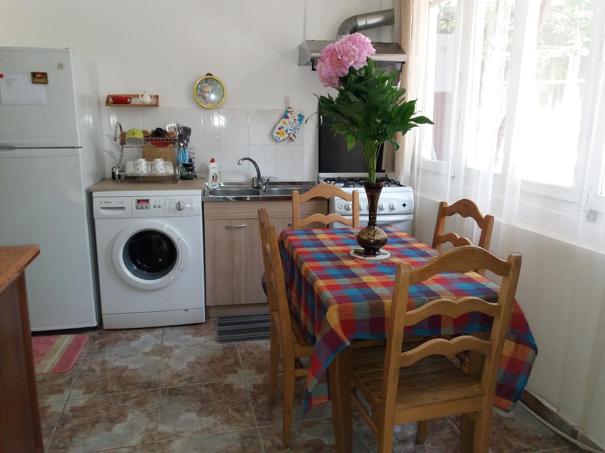 Madona'S Apartment Тбилиси Экстерьер фото
