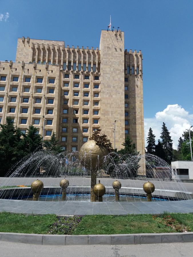 Madona'S Apartment Тбилиси Экстерьер фото